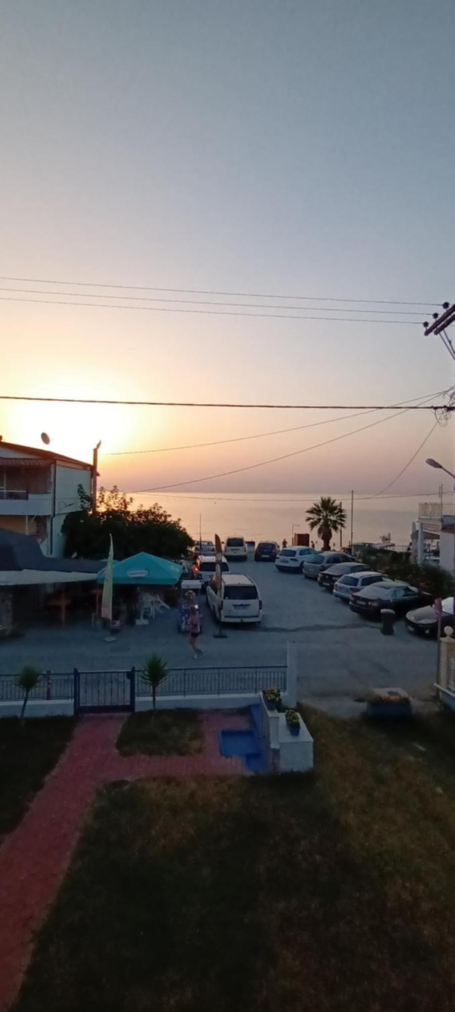Mana Mia Seaside Apartments レプトカリヤ エクステリア 写真