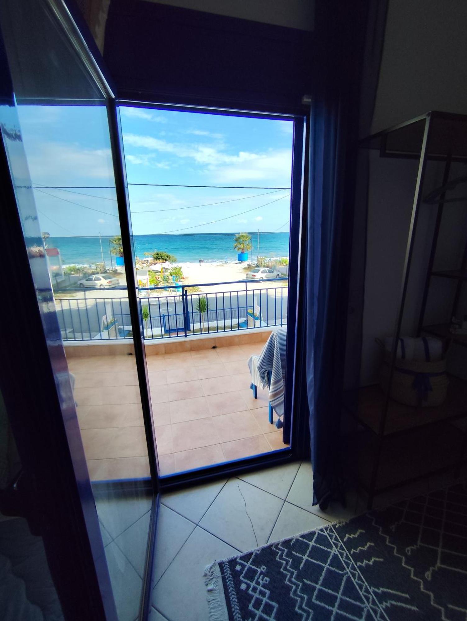Mana Mia Seaside Apartments レプトカリヤ エクステリア 写真