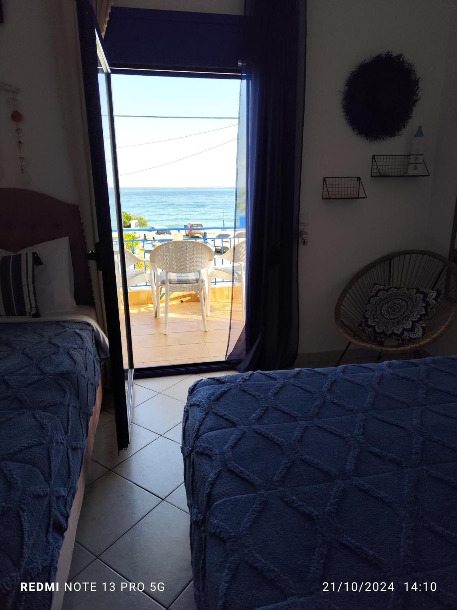 Mana Mia Seaside Apartments レプトカリヤ エクステリア 写真